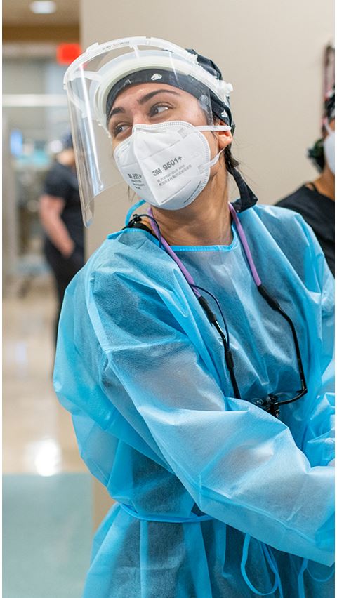 MCPHS student wearing mask.